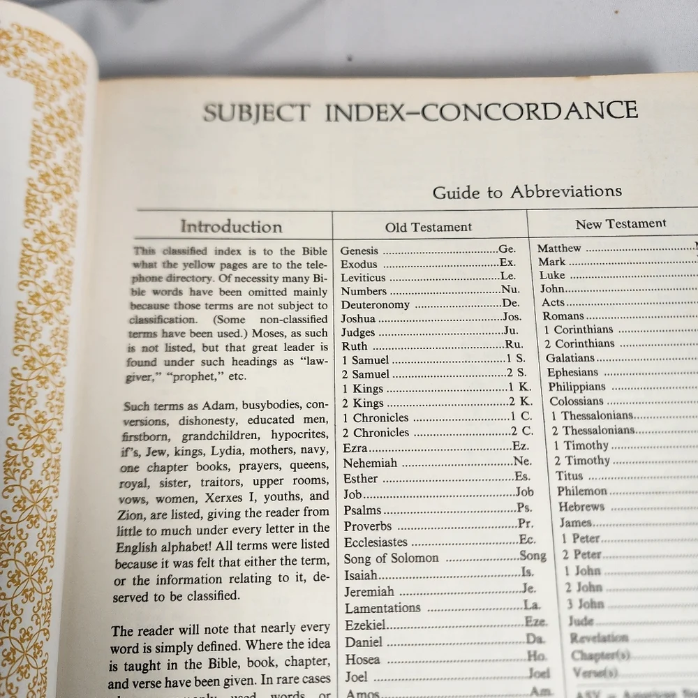 Vintage 1978 Holy Bible Family Life Edition Full Color Sections